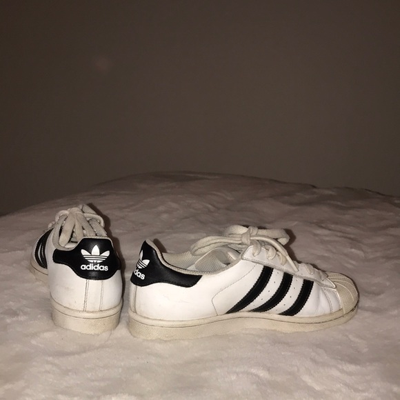 adidas superstars⭐️⭐️ - Picture 2 of 2